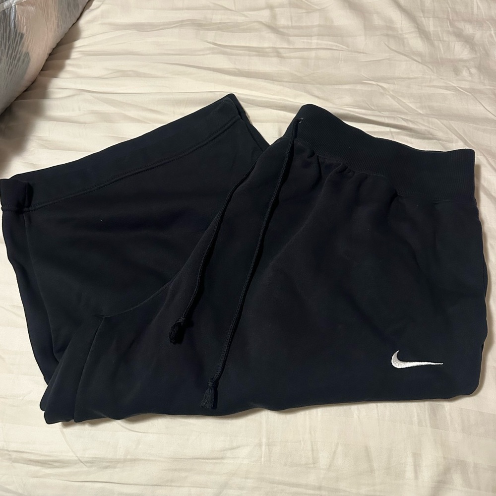 Black Nike Capris (sweatpant material)